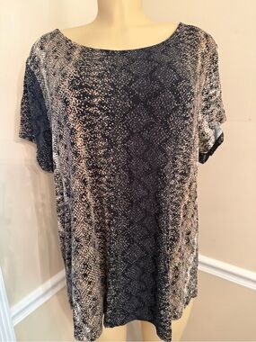 Simply Emma Black and Cream Short Sleeve Printed Top